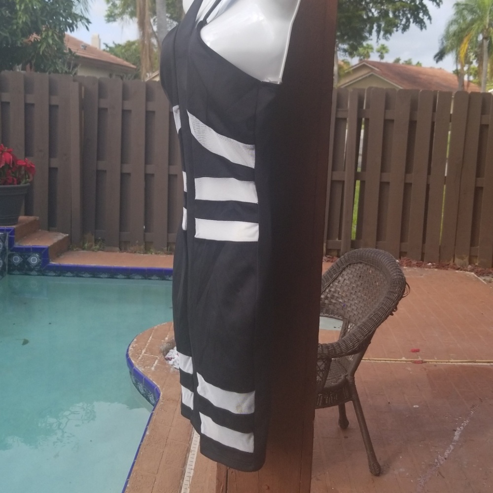 Dress - Picture 2 of 5